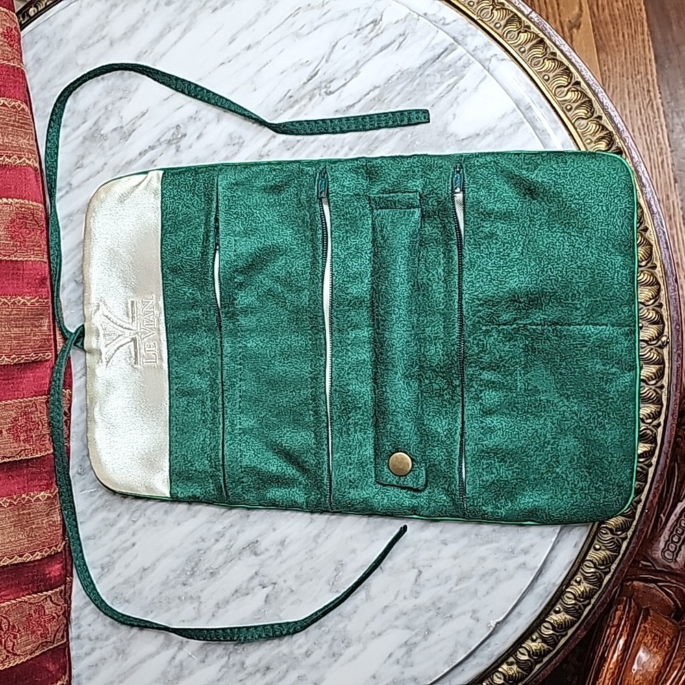 Le Vian Jewelry Roll - Emerald Green - NWOT